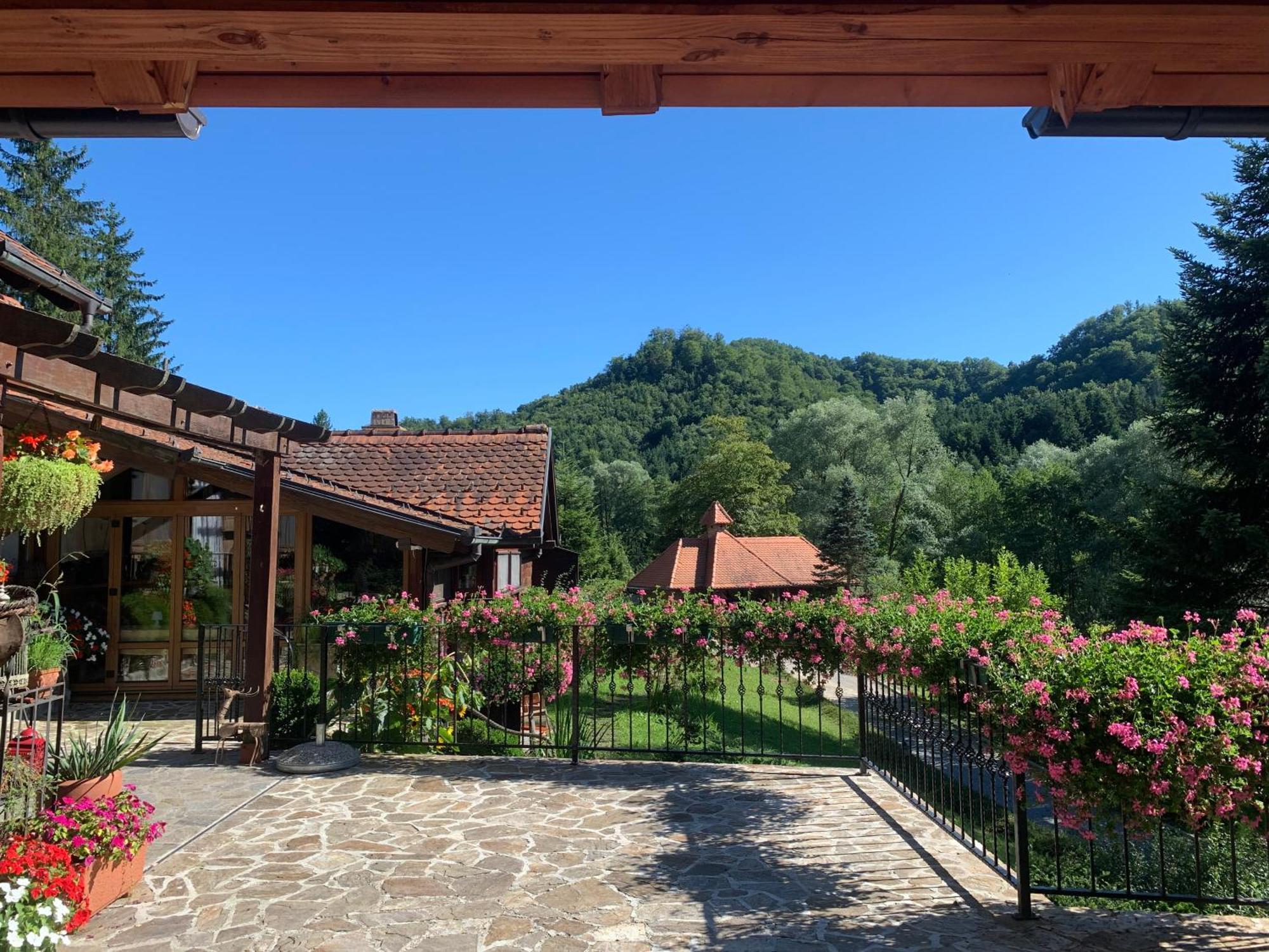 Holiday Home Tonkina Kuca Trakošćan Eksteriør billede